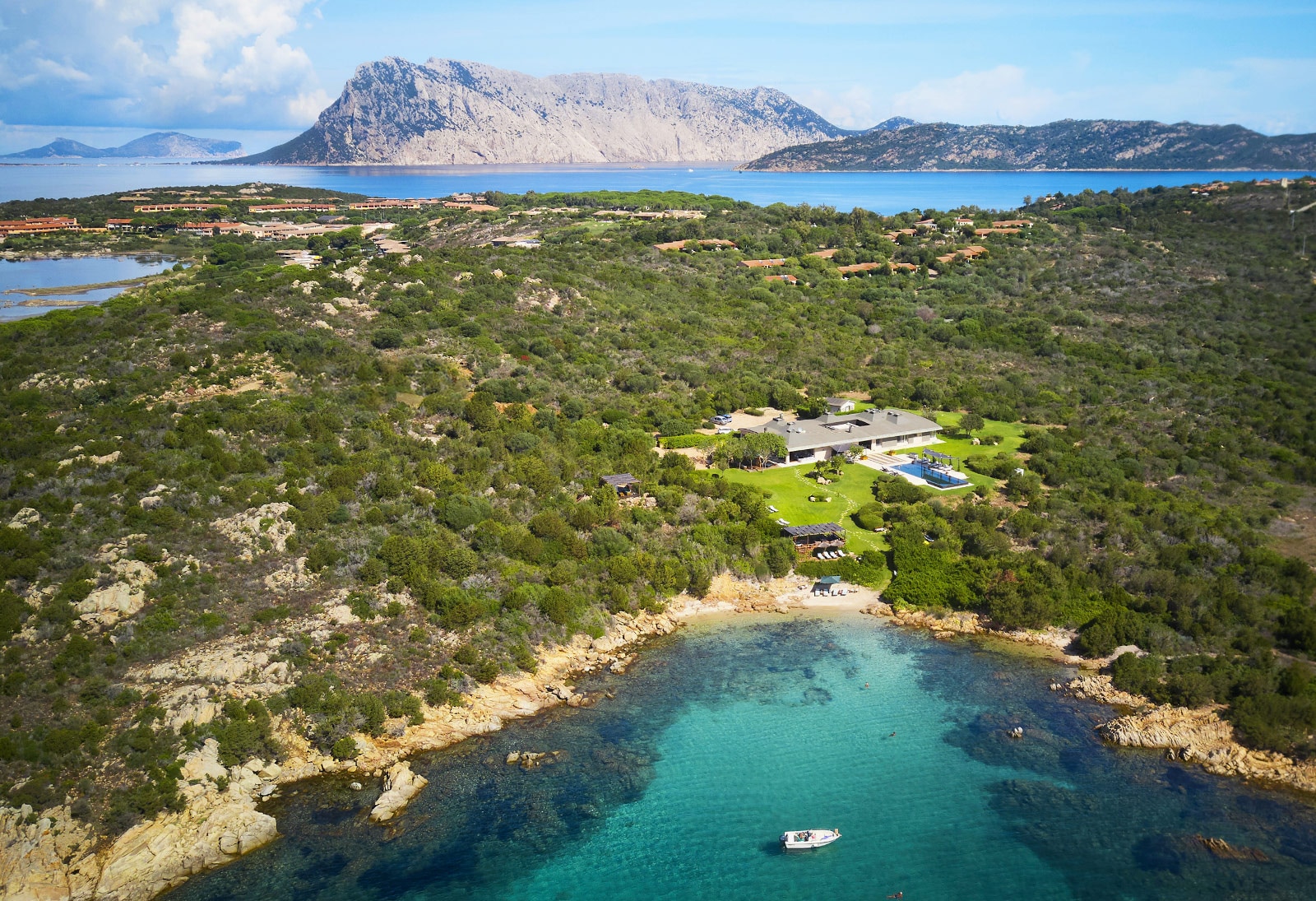 Luxury Villa Alba in Sardinia for Rent | Villa with private pool and sea view